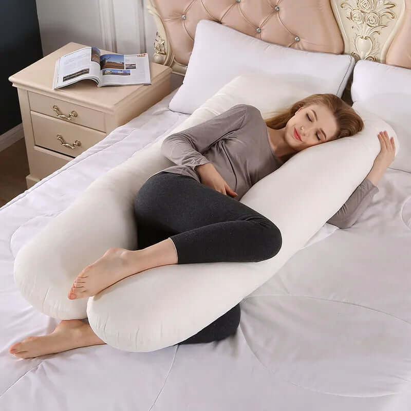 Huge and bendy pillow for pregnant women, 130x70cm, designed to provide full-body support, relieve pressure, and ensure comfort during sleep and rest throughout pregnancy.