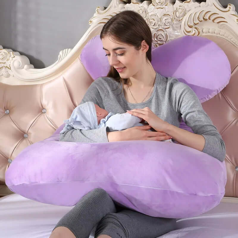 Huge and bendy pillow for pregnant women, 130x70cm, designed to provide full-body support, relieve pressure, and ensure comfort during sleep and rest throughout pregnancy.